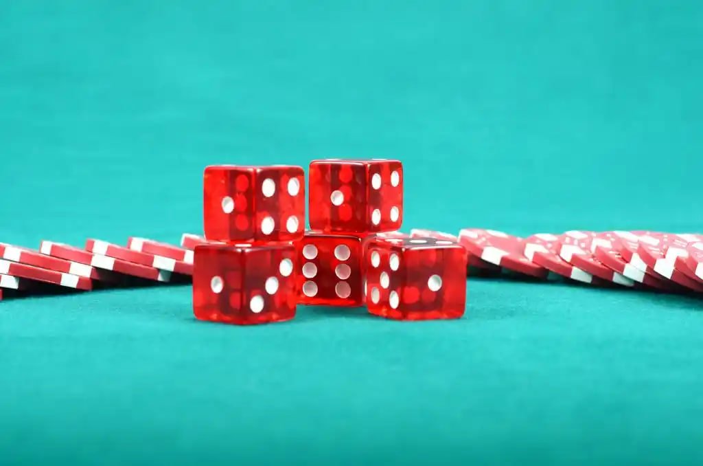 Người chơi Việt Nam trải nghiệm casino trực tuyến link hi88 trên điện thoại